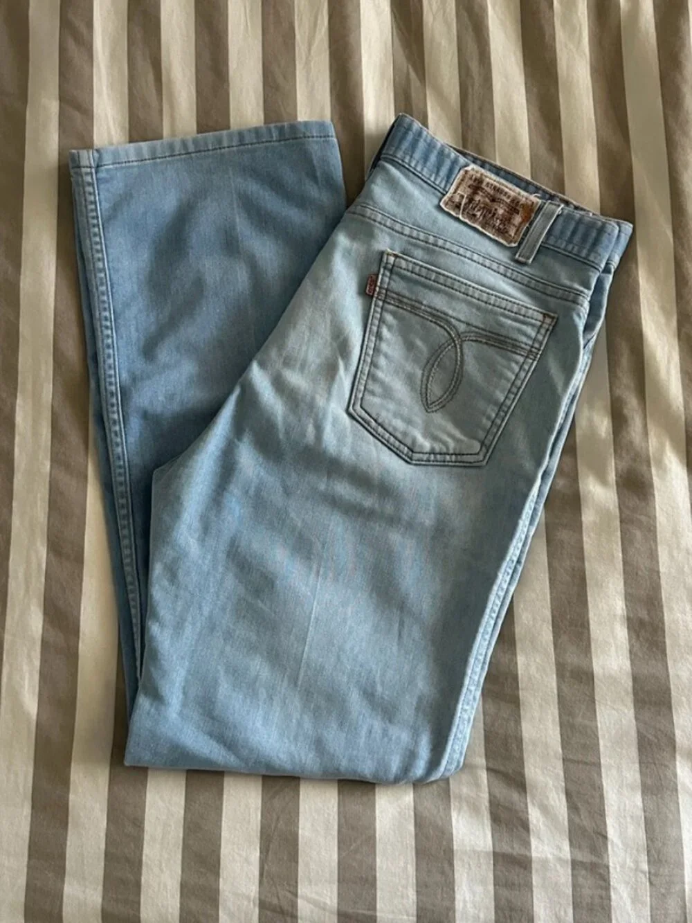 Vintage Levi's Action Jeans Light Wash Size 32 x 28